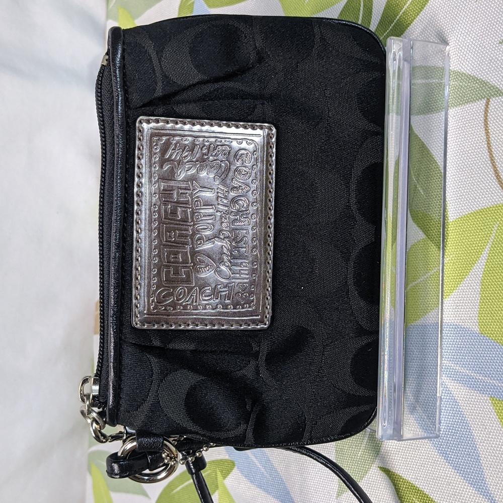 Coach Poppy Black Canvas Kissing Cs W/ Leather Trim, Silver-tone Hrdwre, Red Int